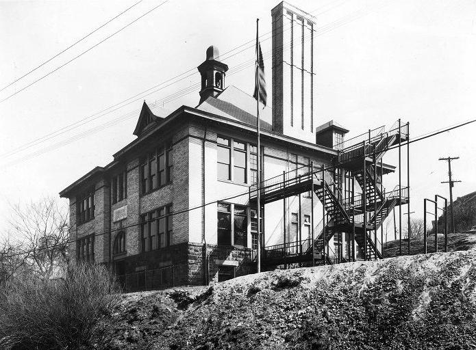 Fairview School, also called Overbrook School No.1,
located along Hillview Avenue, in 1940.
