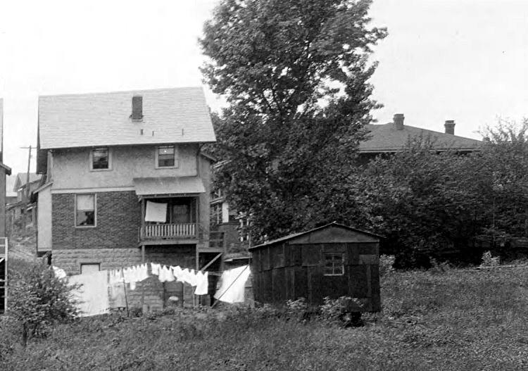 Homes near Rossmore Avenue in 1925.