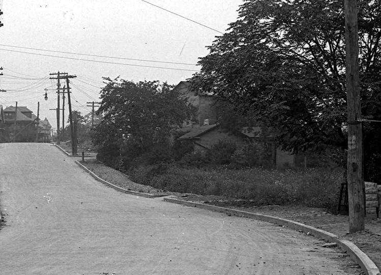 A view from Ray Avenue towards Dabney Way in 1924.