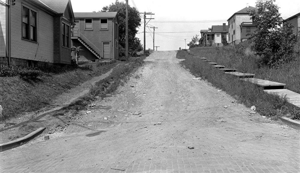 Queensboro Avenue between Norwich and Fordham - 1931.