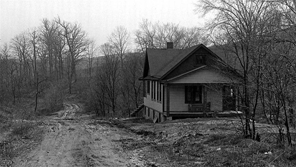 A home along Sussex Avenue at Fordham - 1933.
