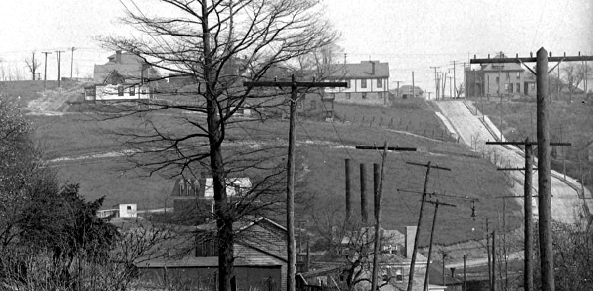 Homes on Winterhill and Plainview Avenues in 1913
as seen from Wenzell Avenue in Beechview.