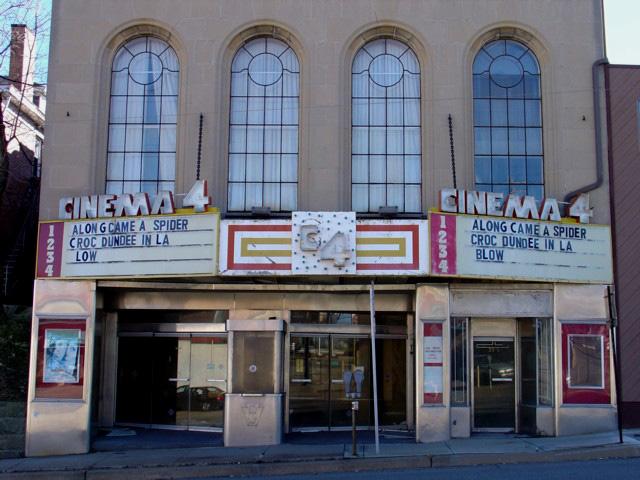 South Hills Theatre, now Cinema 4,
in 2004, three years after closing.