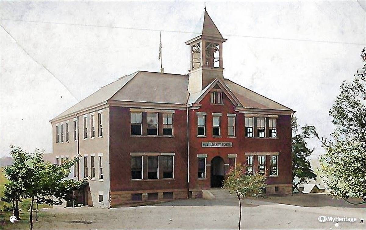 West Liberty School - 1909