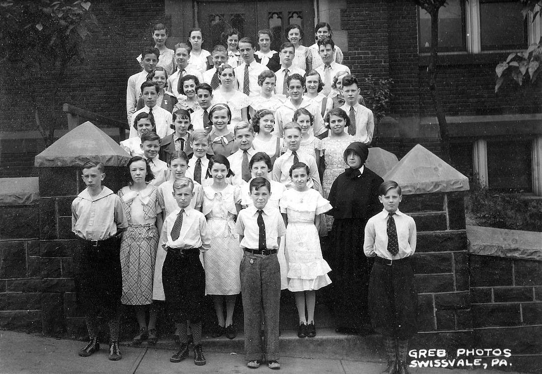 Resurrection 8th Grade class - 1934