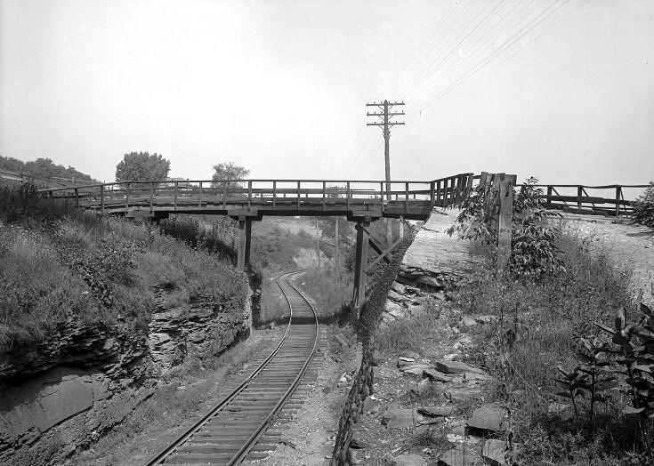 The Pittsburgh & West Virginia Railroad tracks
pass under the Timberland Avenue Bridge in 1918.