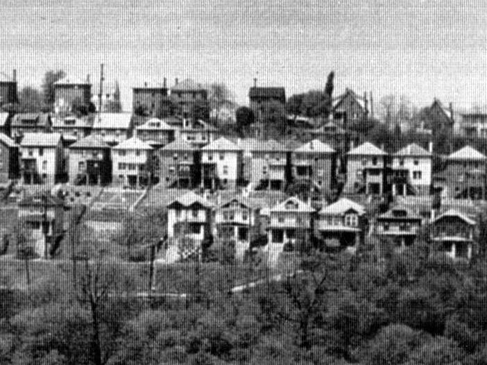 Homes on Brookline Boulevard, Bellaire
Place and Milan Avenue in 1936.