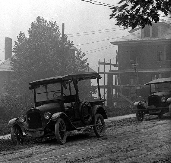 An automobile parked along Freedom, near the
intersection with Wareman Avenue, in 1924.