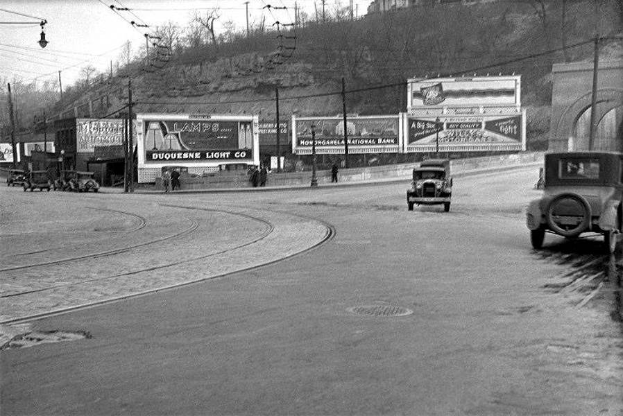 The intersection of Saw Mill Run Boulevard
and West Liberty Avenue in 1930.