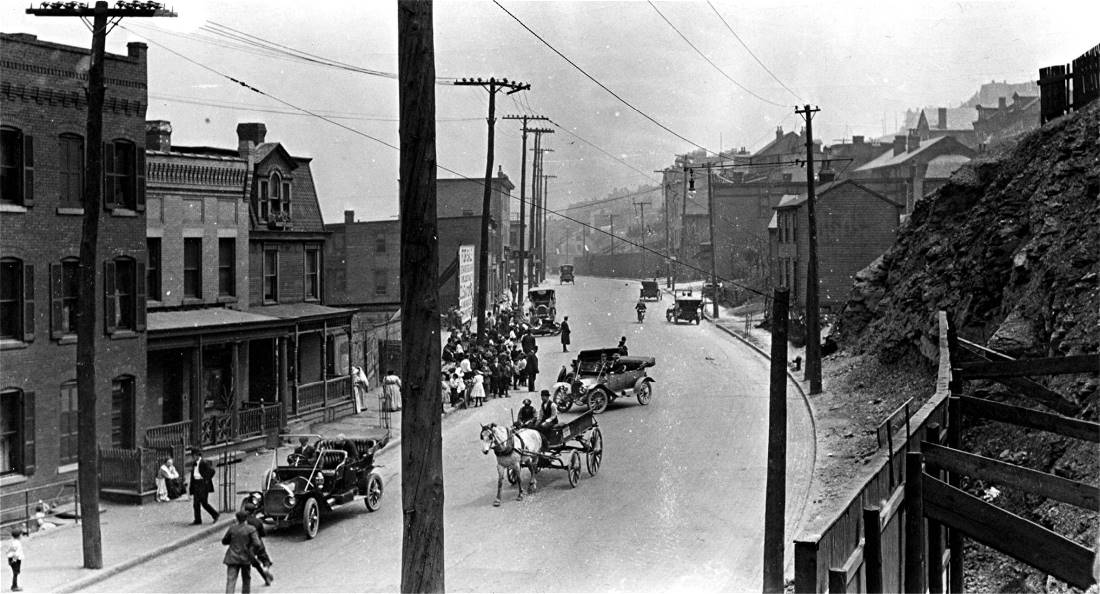 Grant Boulevard approaching Herron Avenue - 1916.