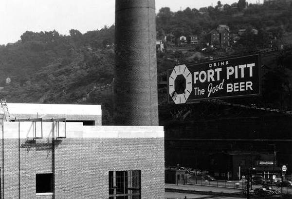 The Fort Pitt Beer Clock in the 1938.