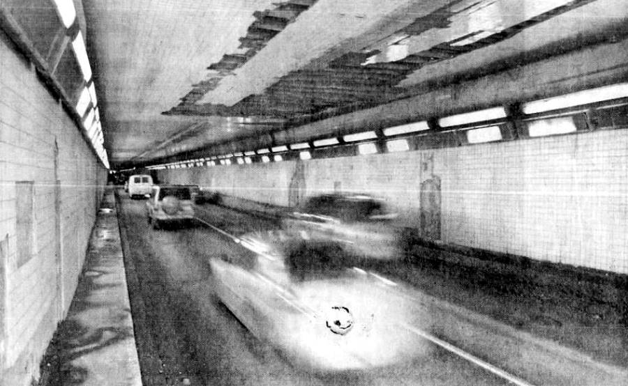 Fort Pitt Tunnels inboune - 3/23/03.