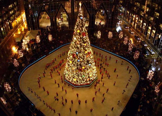 PPG Plaza in the wintertime. The skating rink
is a popular place to enjoy a winter day.