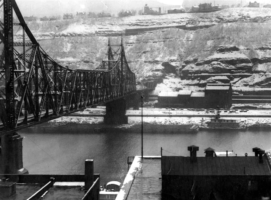 The Wabash Bridge in 1930.
