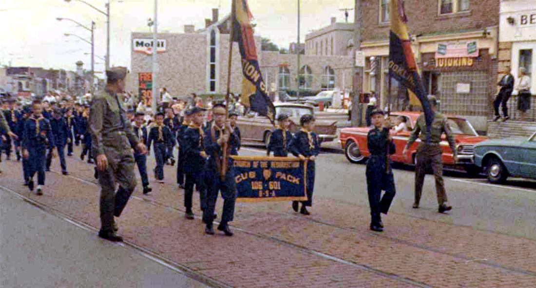 Community Center fundraising kickoff
parade on Brookline Boulevard, July 1965