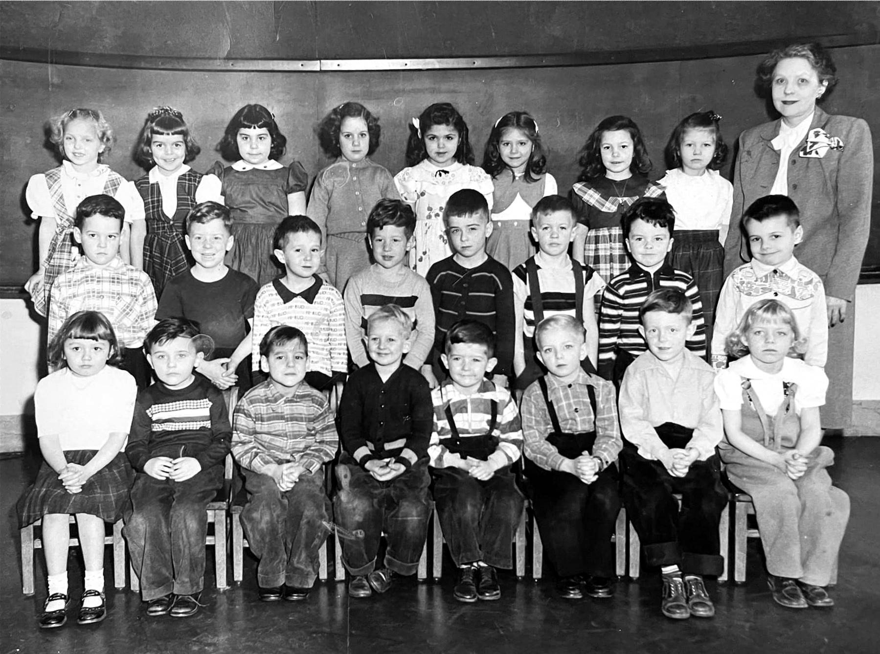 Carmalt Elementary - Kindergarten 1952