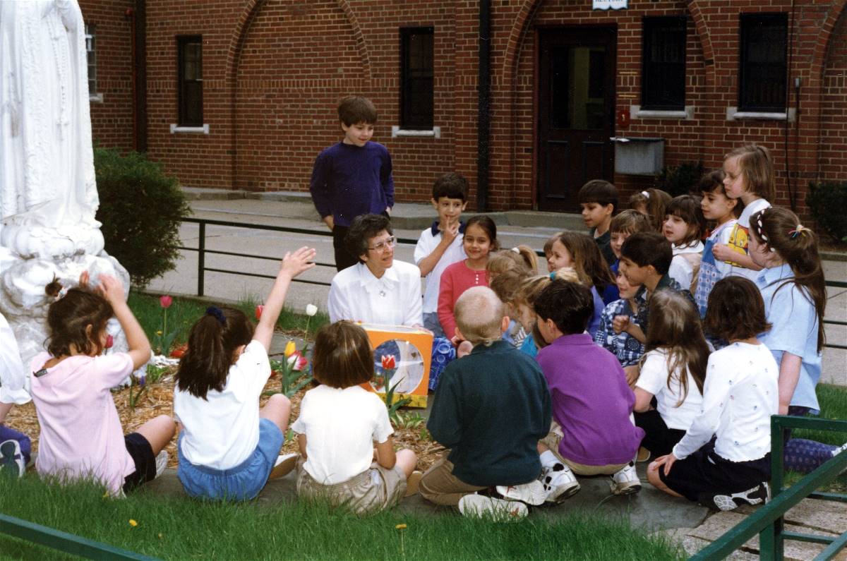 Sister Beatrice and 1st Grade class - 1996.