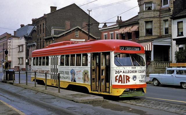 Pittsburgh Railways Crosstown Trolley
advertising the 26th Allegheny County Fair.